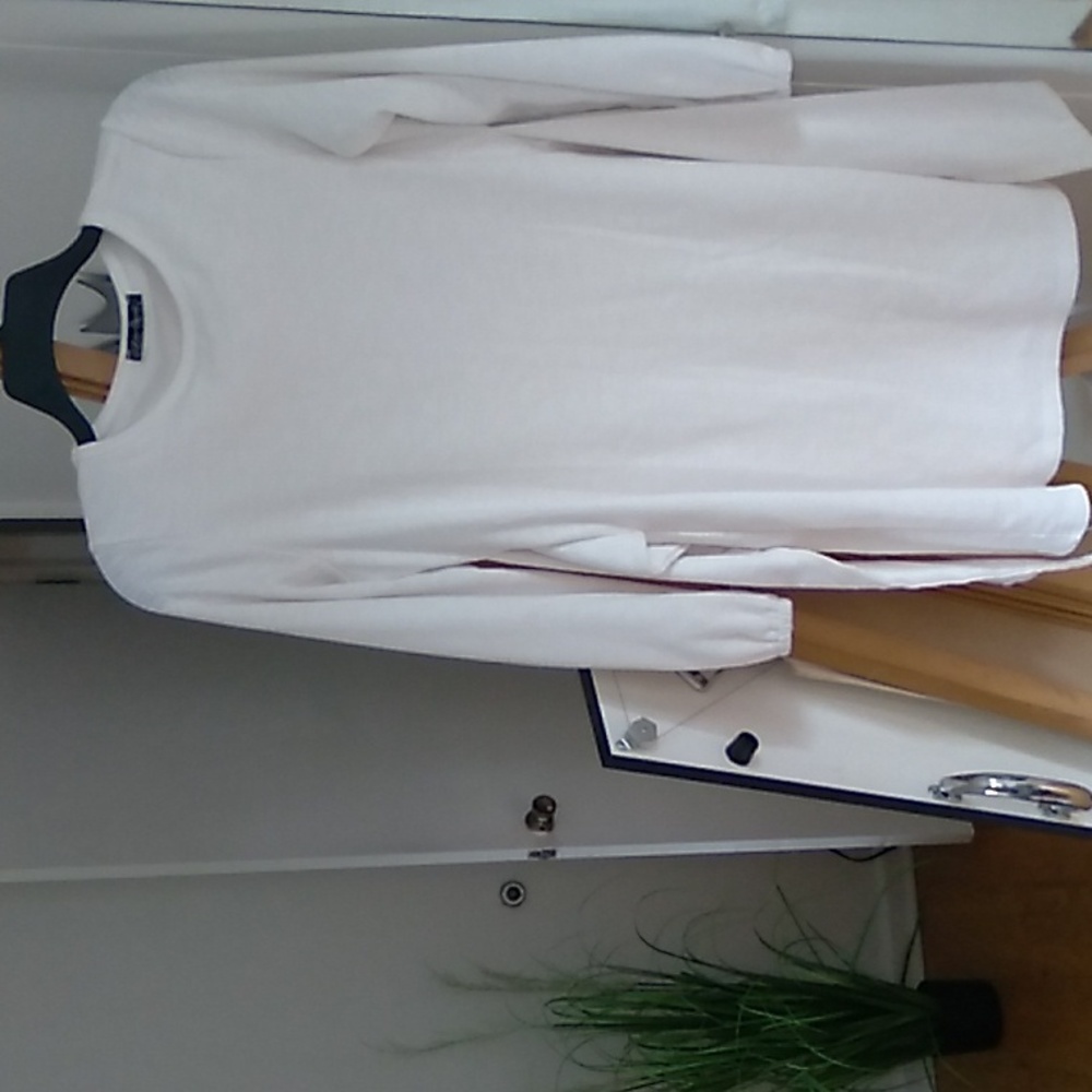 SOLD! 💥Pretty Garden White Dress